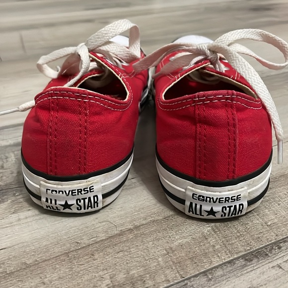 Very gently worn Converse All Star Low Tops in Red - Kids Size 3 - Picture 7 of 11